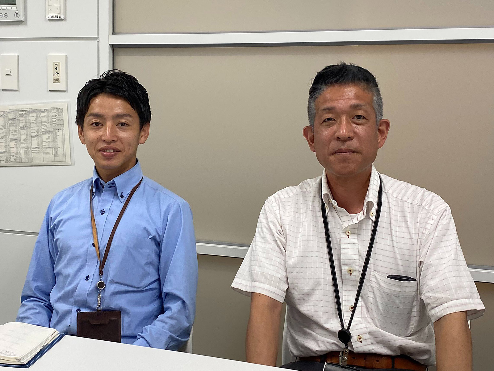 写真：左から飯塚市役所情報政策課 堀様・森山様